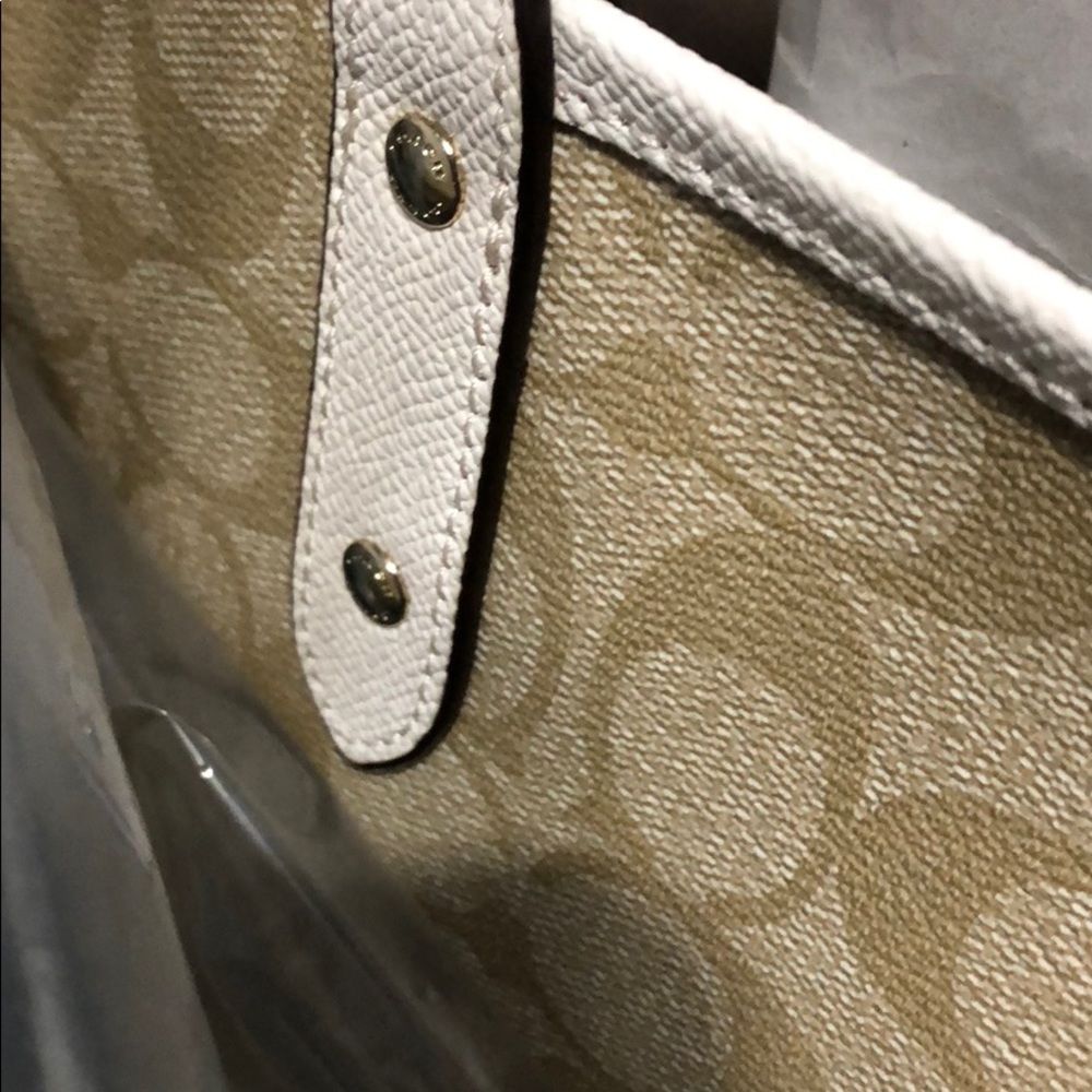 Reversible Coach Purse Set - Picture 4 of 6
